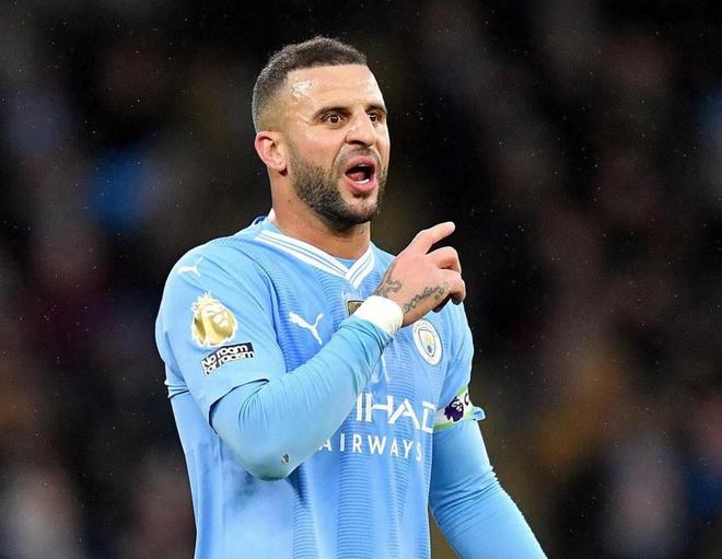 西甲夺冠赔率：巴萨1赔1.61反超皇马 马竞掉队（西甲冠军赔率更新：巴萨1赔1.61领跑反超皇马，马竞掉队）