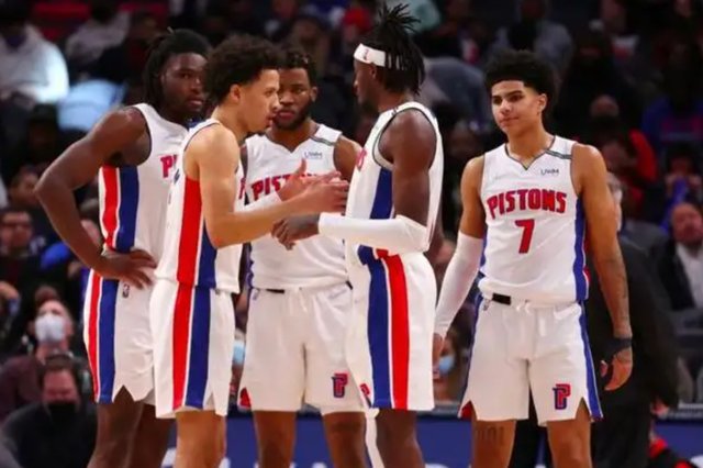 虎父无犬子，路易斯-布冯代表捷克U19上演帽子戏法（不负父名！路易斯-布冯代表捷克U19完成帽子戏法）