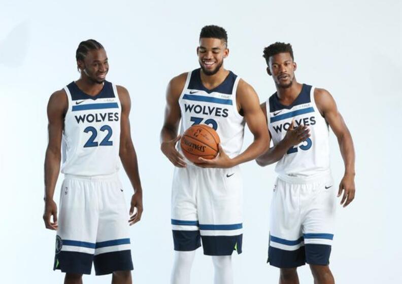 CBA杯战报：洛夫顿19分，上海101-78大胜香港金牛（CBA杯快讯：洛夫顿轰19分，上海101-78轻取香港金牛）