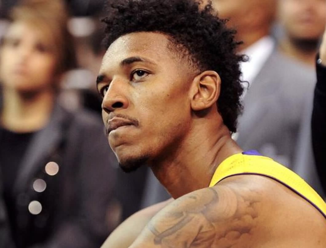 球迷协会公开反对赛制改动，呼声高涨（球迷协会发声抵制赛制调整，反对声浪高涨）