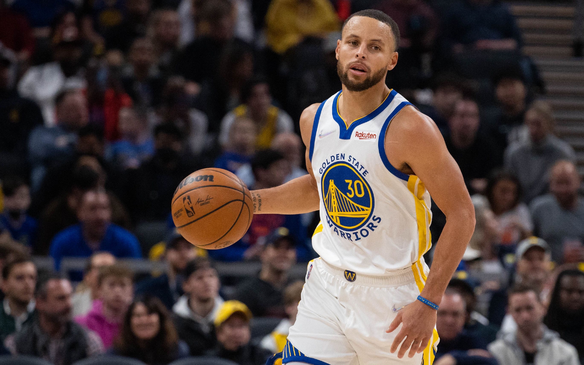 带队两战全胜夺得冠军，穆斯卡特当选中超11月最佳教练（两战全胜捧杯，穆斯卡特荣膺中超11月最佳教练）