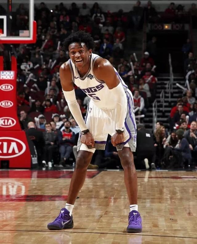 告别林皇！从被骂退役球员到联赛MVP，林加德在首尔FC的辉煌两年与未来挑战（送别林皇：从被指退役边缘到联赛MVP，林加德在首尔FC的两年高光与前路挑战）