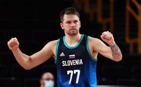 舒梅切尔：维拉已经是争冠热门，我有点担心下轮曼联的前景了（舒梅切尔：维拉已成夺冠热门，曼联下轮形势让我担忧）