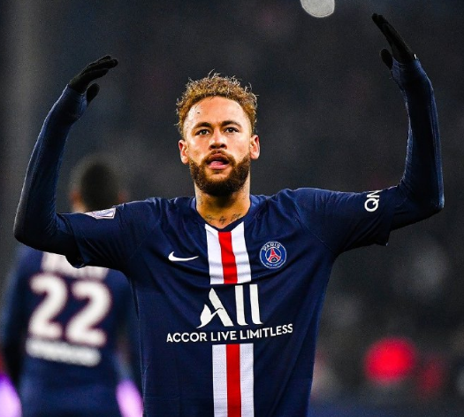 河南1-1云南，阿奇姆彭破门，史成龙送礼恩里克扳平（河南1比1云南，阿奇姆彭先开纪录，史成龙送礼恩里克扳平）