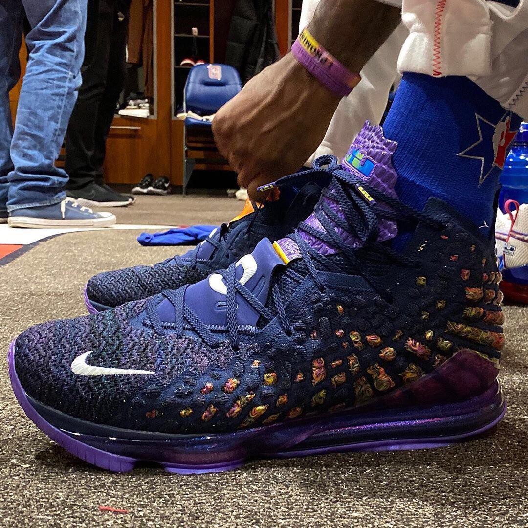 看了四年球了，在专科有一段时间刷抖音频繁给我推多...（看球四年，专科那段时间刷抖音总被频繁推送不少...）