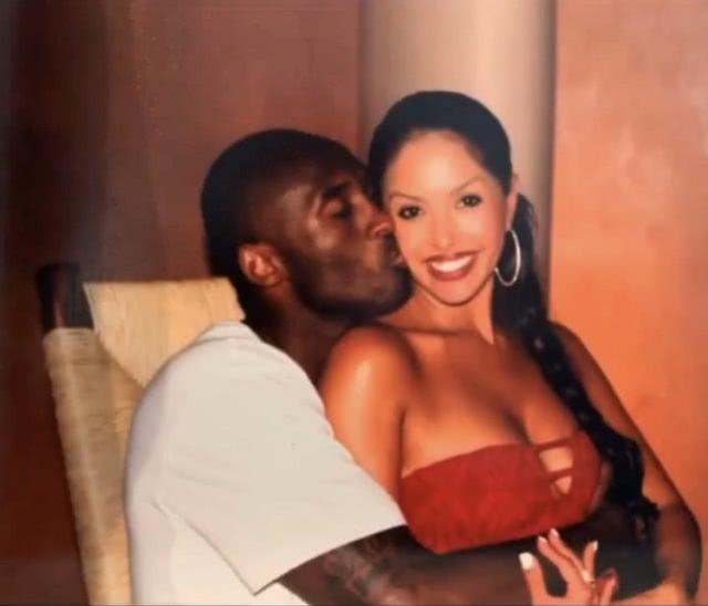 生涯首次先发！20号秀亚库乔尼斯三分8中5 砍下17分6篮板4助攻（生涯首发首秀！20号新秀亚库乔尼斯三分球8投5中，砍下17分6篮板4助攻）