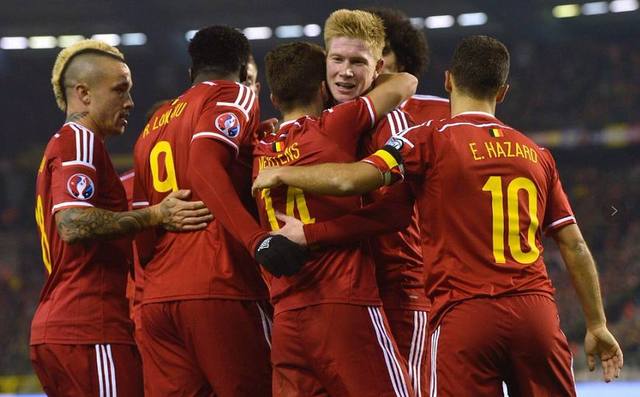 卡塔尔主场优势明显（卡塔尔借主场之势占得先机）