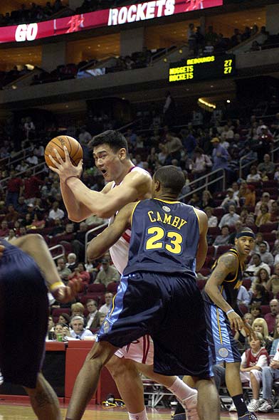 率领球队晋级亚洲杯正赛，新加坡临时主帅加文-李转正（率队进军亚洲杯正赛，新加坡代理主帅加文·李获正式任命）