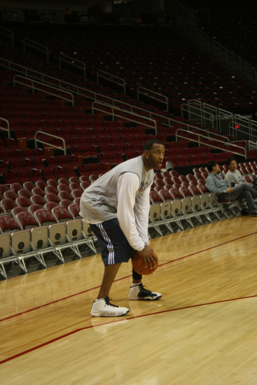 记者：多家豪门有意荷甲19岁中场斯密特，后者被标价2200万镑（记者称，多家豪门追逐荷甲19岁中场斯密特，标价2200万英镑）