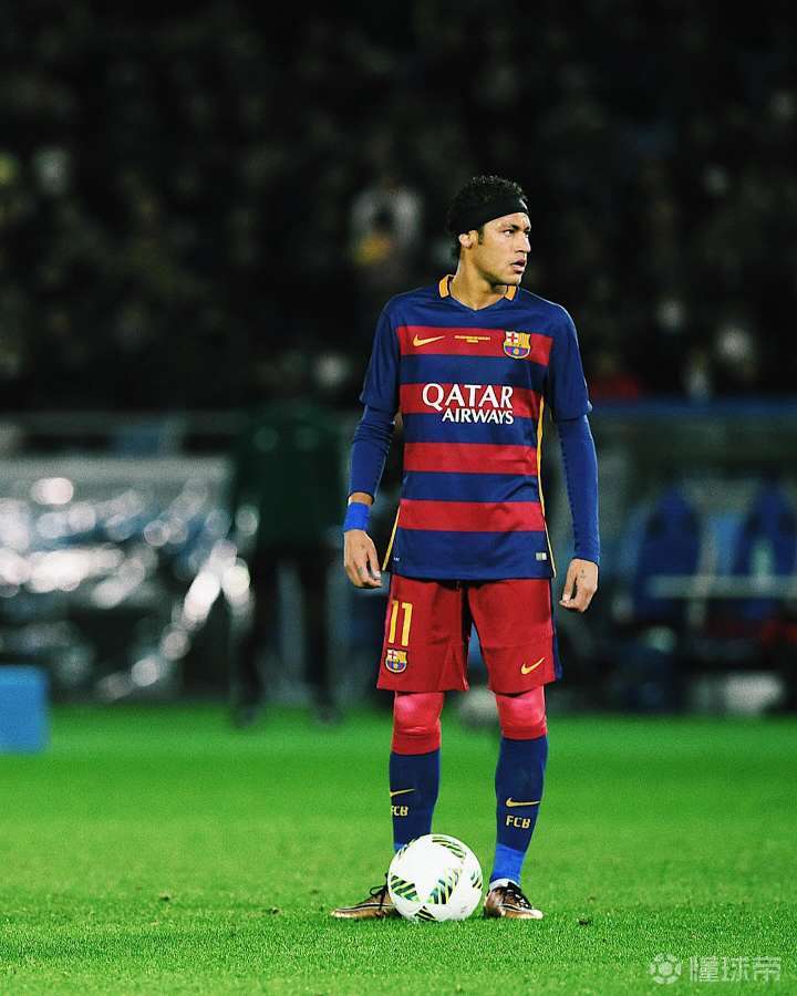 李璇：有个球队主帅最快明天官宣，下赛季应该能换个活法（李璇爆料：某队新帅最快明日官宣，下赛季或迎新气象）