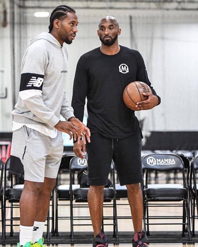 马里主帅：感谢FIFA，我的两名球员受伤了，将缺席一段时间（马里主帅致谢FIFA：两名球员受伤将缺阵一段时间）