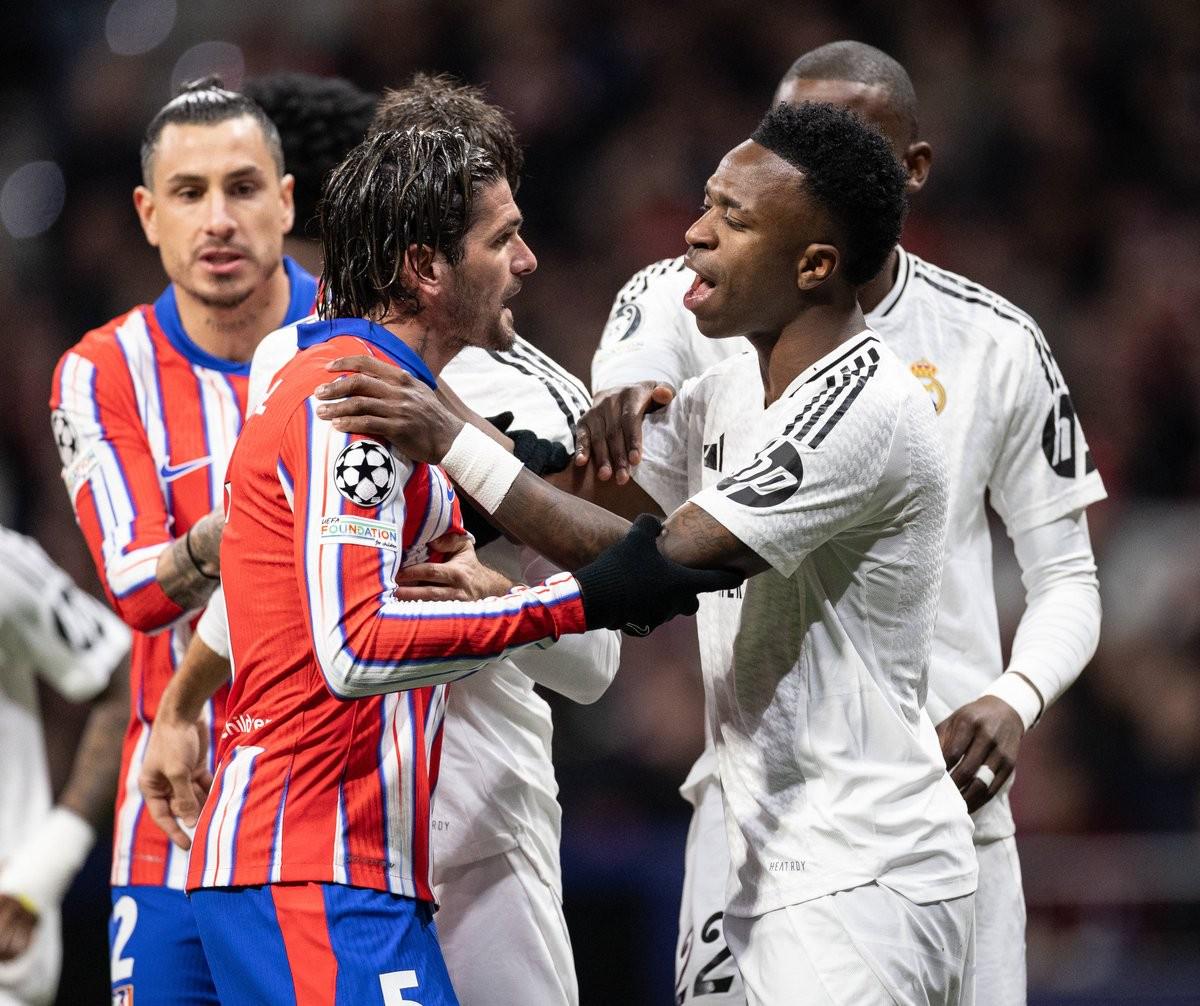 意甲积分榜：争冠白热化，米兰1球净胜球优势领先那不勒斯居首（意甲榜首鏖战：米兰凭1球净胜力压那不勒斯领跑）