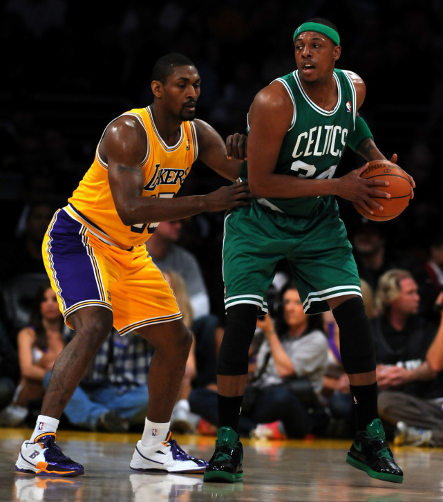 萨拉维亚：C罗是职业与坚持的标杆，梅西是不可复制的天才（萨拉维亚：C罗是职业态度与恒心的楷模，梅西是无法复制的天才）