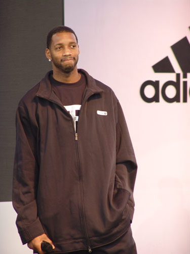 U22国家队走进成都实验小学西区分校，黄博文、于大宝等人与师生互动（U22国足走进成都实验小学西区，黄博文、于大宝等与师生面对面交流）