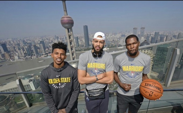 勒沃库森稳健表现继续领跑积分榜（勒沃库森状态稳健，高居积分榜首位）